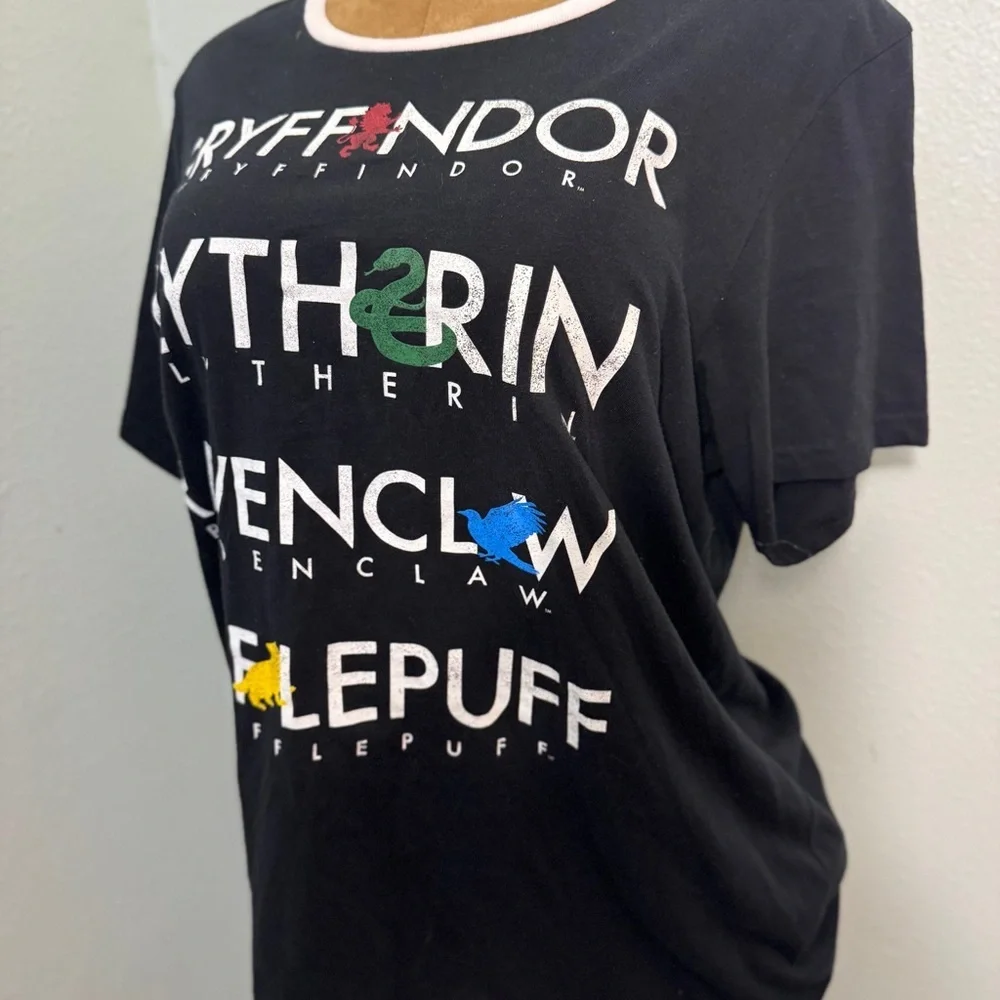Harry Potter T Shirt Women 2X Plus Gryffindor Slytherin Ravenclaw Hufflepuff - Picture 3 of 9